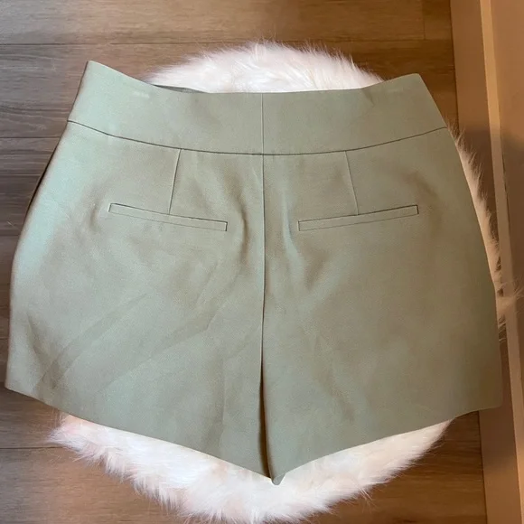 Alice + Olivia Cady High Waisted Shorts - Sage (NWOT) - Picture 4 of 5
